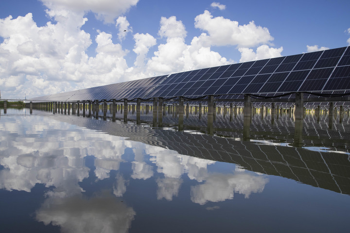 10.这是7月21日拍摄的大庆油田星火水面光伏示范工程现场。.png 10.这是7月21日拍摄的大庆油田星火水面光伏示范工程现场。.png